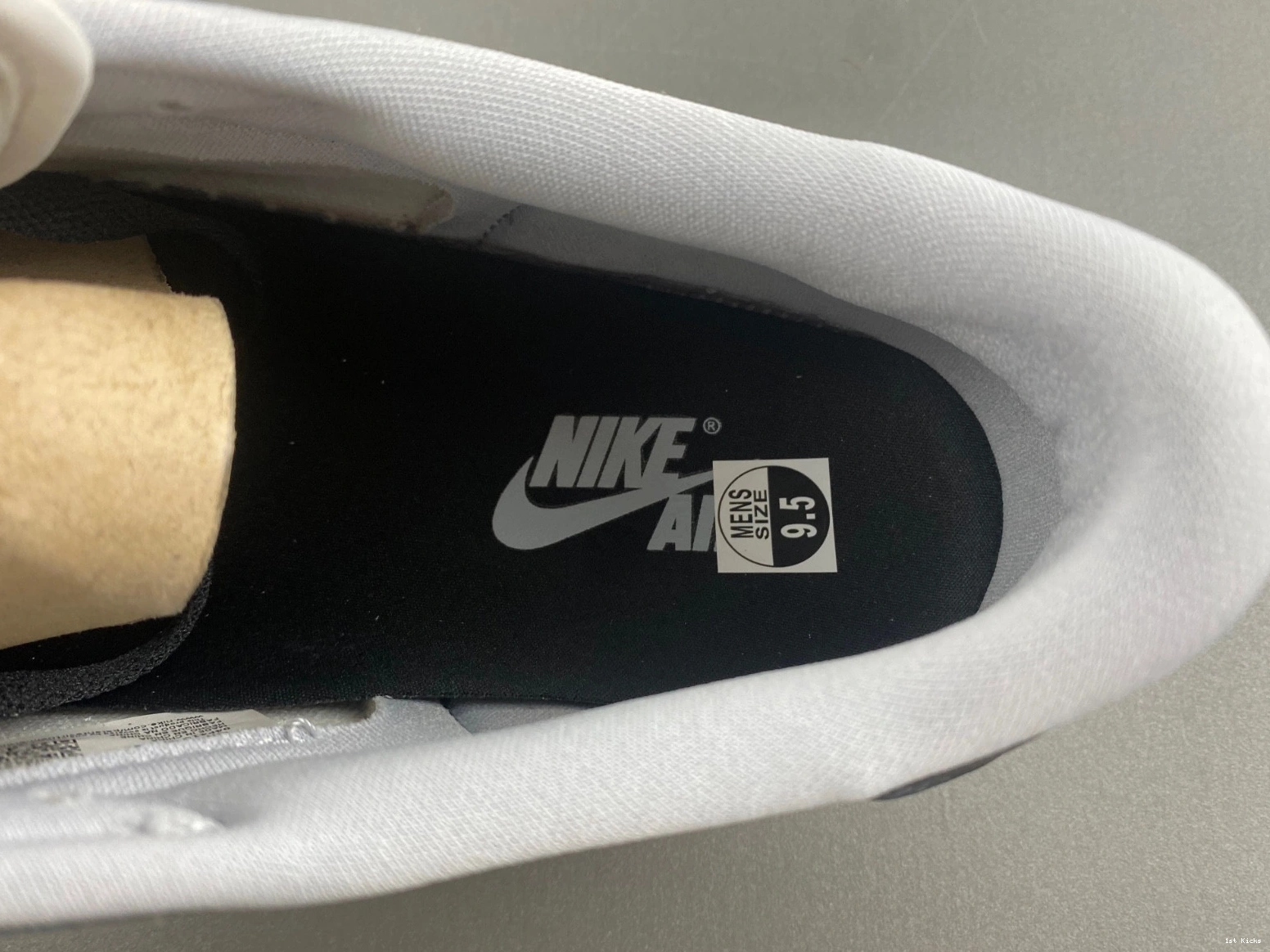 CZ0790-110 1 OG Jordan Air Barons  Low 0218